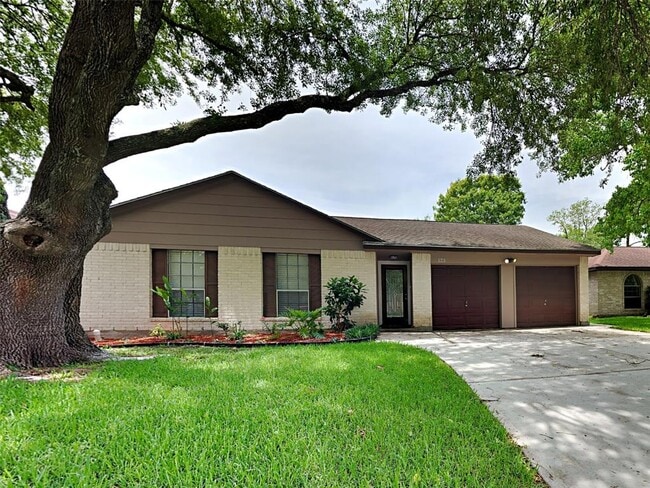 property at 123 Greenshire Dr
