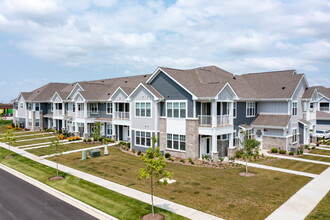 The Bluffs in Romeoville, IL - Building Photo - Building Photo