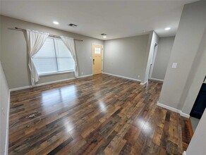 2216 Hasley Dr in The Village, OK - Building Photo - Building Photo