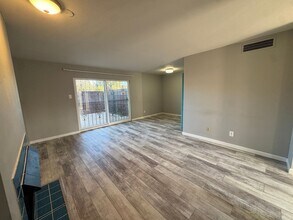 1601 Pennsylvania St NE in Albuquerque, NM - Foto de edificio - Building Photo