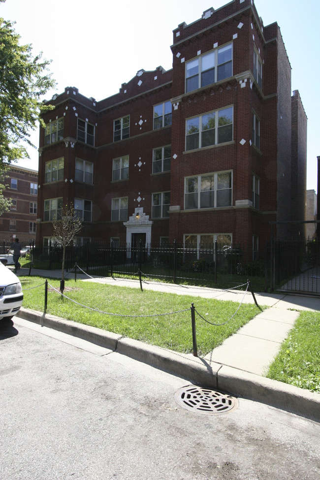 4700 N Monticello Ave in Chicago, IL - Building Photo - Building Photo