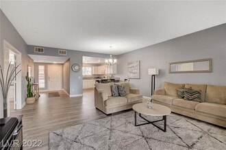 352 Amber Pine St in Las Vegas, NV - Building Photo - Building Photo