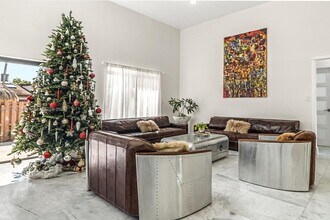 513 Leslie Dr in Hallandale Beach, FL - Building Photo - Building Photo