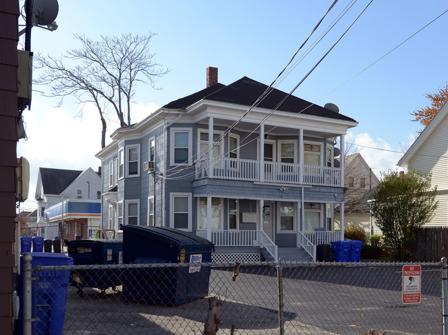 37 Amey St in Pawtucket, RI - Building Photo - Building Photo