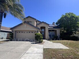 2044 London Ave in Manteca, CA - Building Photo