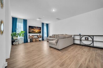 7306 Madison Cmns Ln in Houston, TX - Building Photo - Building Photo