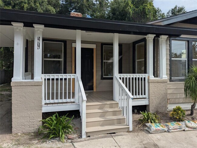 property at 1014 E Lake Ave