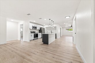 484 Greenway Ave in Satellite Beach, FL - Building Photo - Building Photo