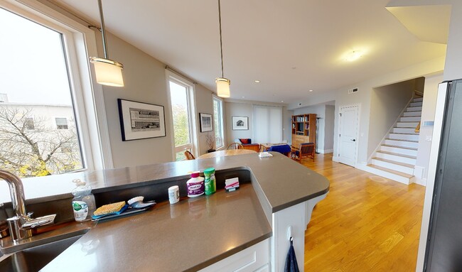 174 Hampshire St, Unit 4T in Cambridge, MA - Foto de edificio - Building Photo