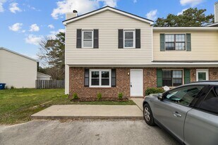 21 Donnell Ave in Havelock, NC - Building Photo