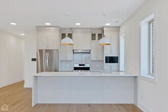 3545 W Belmont Ave in Chicago, IL - Foto de edificio - Building Photo