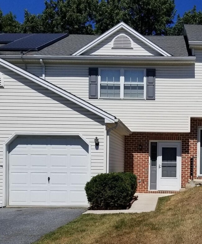 property at 7244 Huntingdon St