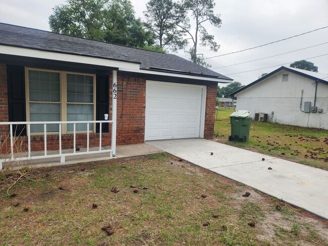 property at 662 Mahoney Rd