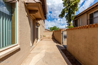17014 E Calle Del Oro in Fountain Hills, AZ - Building Photo - Building Photo
