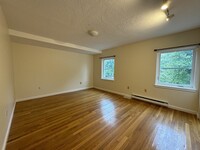 26 Alton Pl, Unit #1 in Brookline, MA - Foto de edificio - Building Photo