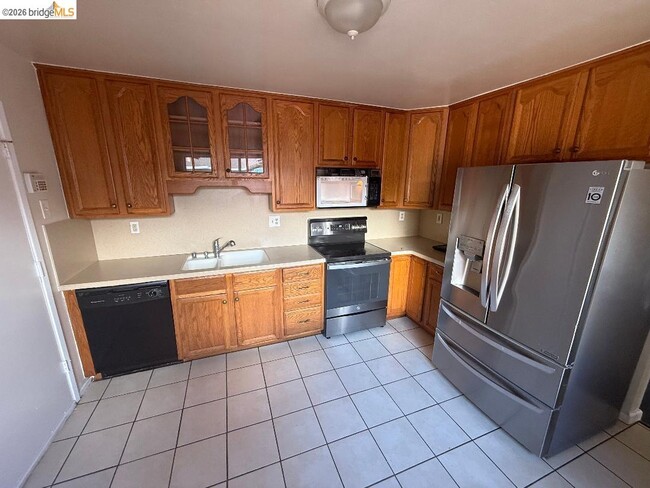 2112 Banyan Way in Antioch, CA - Building Photo - Building Photo