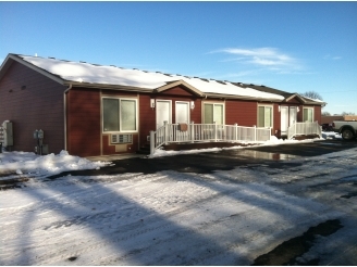 Lone Tree Apartments in Sidney, MT - Building Photo