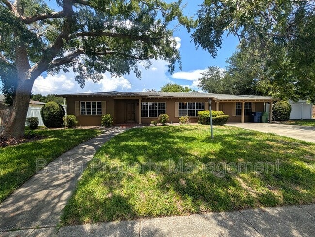 property at 808 N Mac Dill Ave