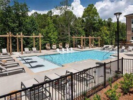 1600 Ronald Reagan Blvd in Cumming, GA - Building Photo