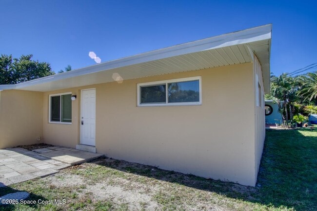 137 Washington Ave in Indialantic, FL - Building Photo - Building Photo