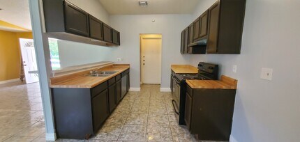 5859 Sun Farm in San Antonio, TX - Building Photo - Building Photo