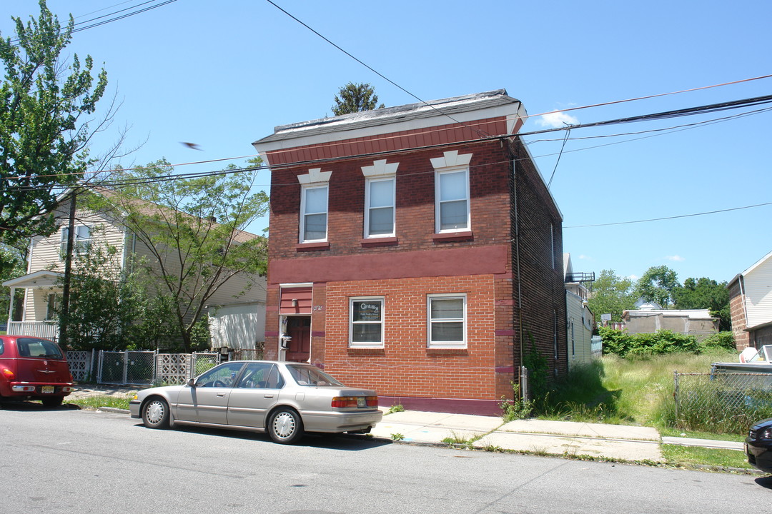 615 Penn St in Perth Amboy, NJ - Building Photo