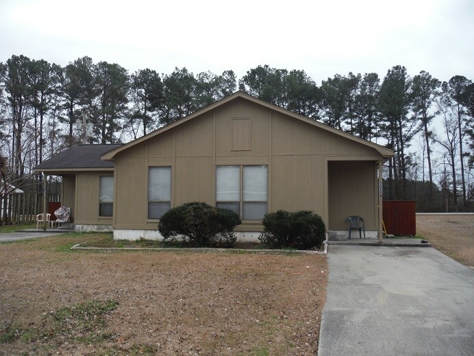 800 Second St in Ayden, NC - Building Photo