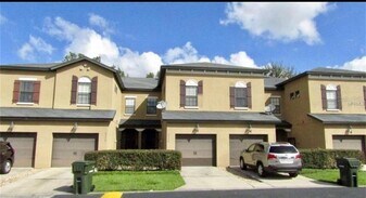 2332 Aloha Bay Ct in Ocoee, FL - Building Photo