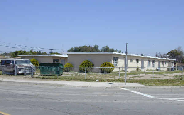 257-271 San Jacinto Dr in San Diego, CA - Building Photo - Building Photo