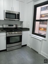 EAST 57 STREET, Unit 7F in New York, NY - Building Photo - Building Photo