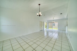 14510 SW 156th Ave in Miami, FL - Building Photo - Building Photo