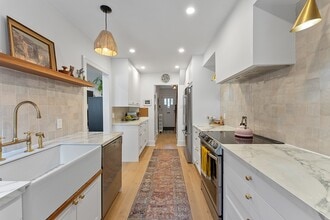 16 Springdale Blvd in Toronto, ON - Building Photo - Building Photo