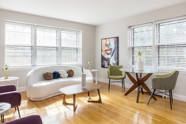 8 Kilsyth Terrace in Boston, MA - Building Photo - Building Photo