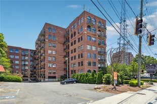 3235 Roswell Rd NE in Atlanta, GA - Building Photo