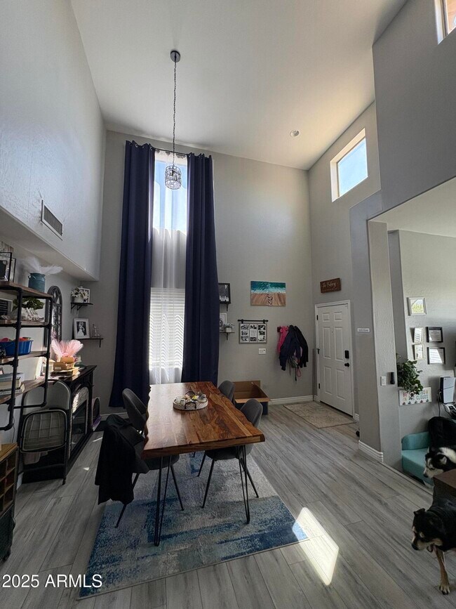 15936 W Central St in Surprise, AZ - Building Photo - Building Photo