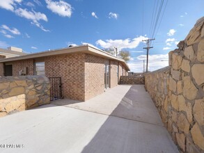 1901 Lake Omega St in El Paso, TX - Building Photo - Building Photo