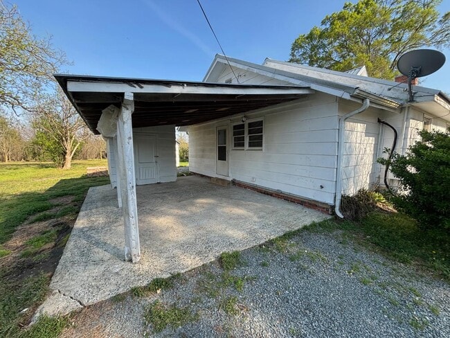 6919 Deep Springs Rd in Peachland, NC - Building Photo - Building Photo