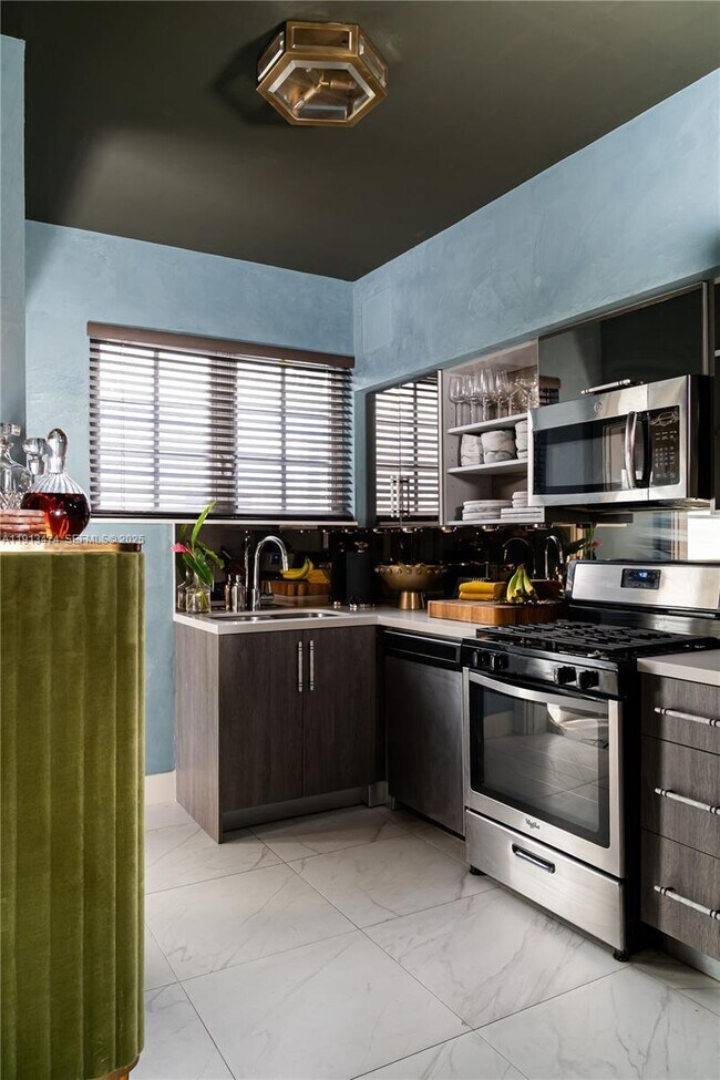 property at 1601 Jefferson Ave