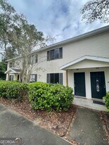 115 S East St in Kingsland, GA - Building Photo