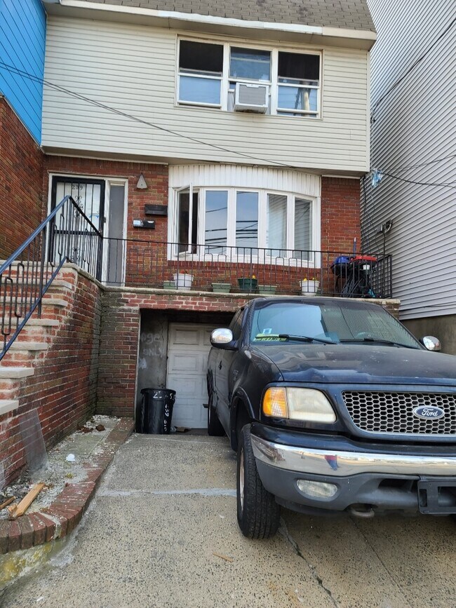 259 Sip Ave Rentals in Jersey City, NJ