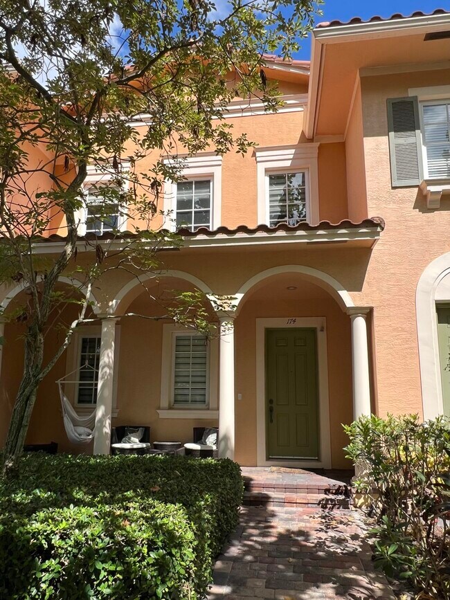 174 Lismore Ln in Jupiter, FL - Building Photo - Building Photo