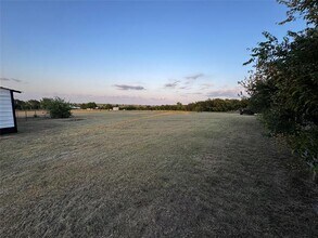 9204 Oklahoma St in Joshua, TX - Building Photo - Building Photo