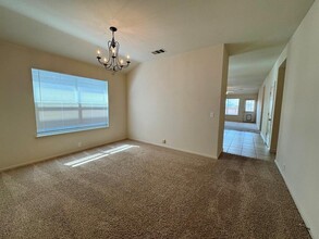 172 Spruce Dr in Kyle, TX - Building Photo - Building Photo