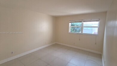 5214 NE 6th Ave in Oakland Park, FL - Building Photo - Building Photo