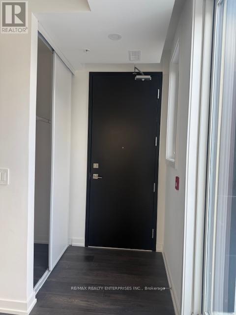 1660 Victoria Park Ave in Toronto, ON - Building Photo - Building Photo