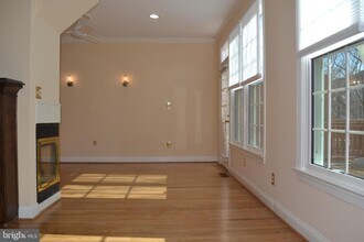 9443 Van Arsdale Dr in Vienna, VA - Building Photo - Building Photo