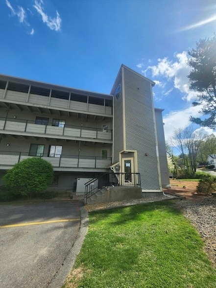 property at 1195 Grafton St