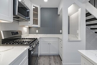 2810 Pole Line Rd in Davis, CA - Building Photo - Building Photo