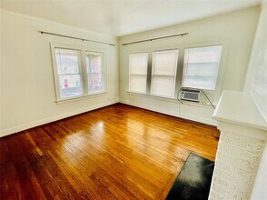 320 W Polk St-Unit -4 in Houston, TX - Foto de edificio - Building Photo