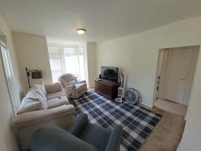 233 Niagara St, Unit 233 Niagara Street in Eau Claire, WI - Foto de edificio - Building Photo